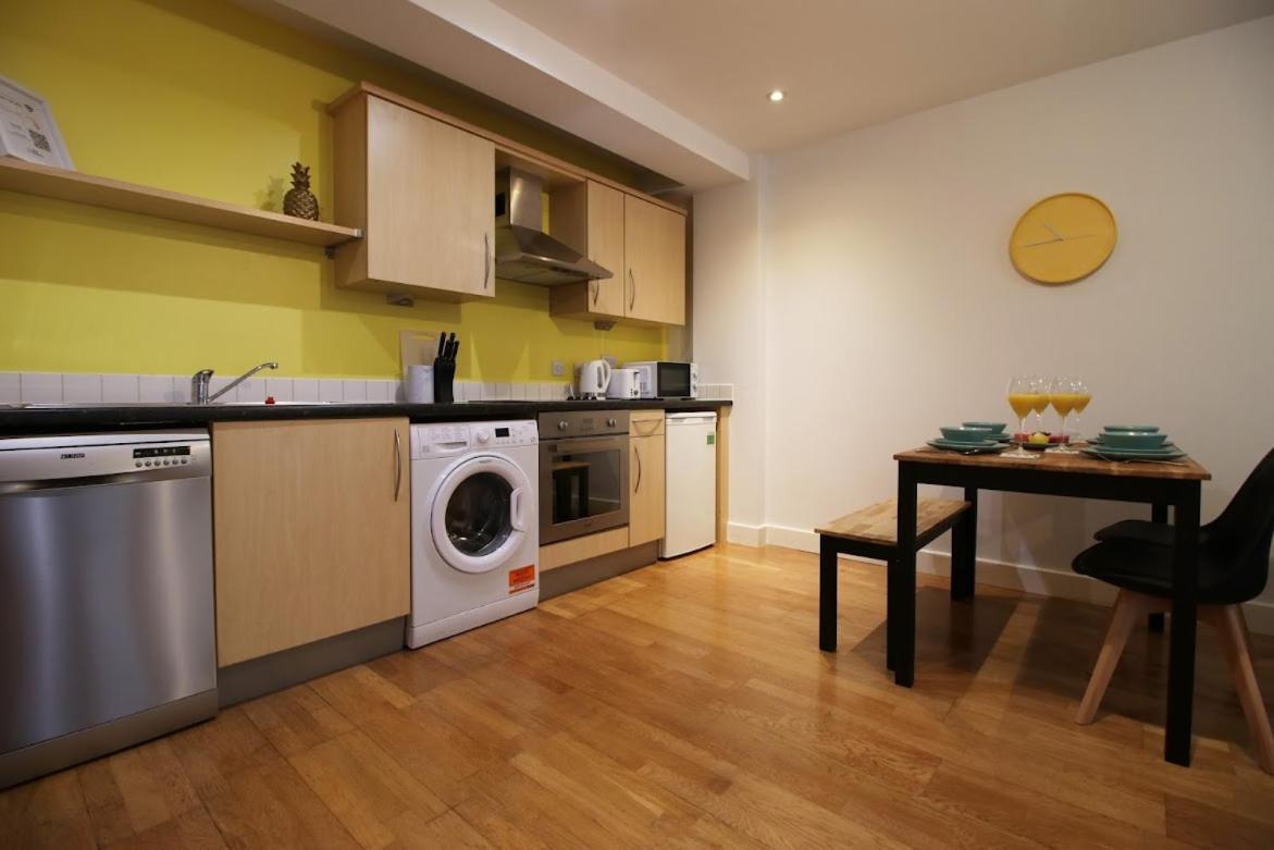 Bright 1Bedroom Apartment, Central Location With Balcony Bristol Exteriör bild